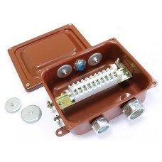 ККМА-10 У2 IP54 (zeta30372). Коробка клеммная металлическая с муфтами АТК для трубной электропроводки. ЗЭТА